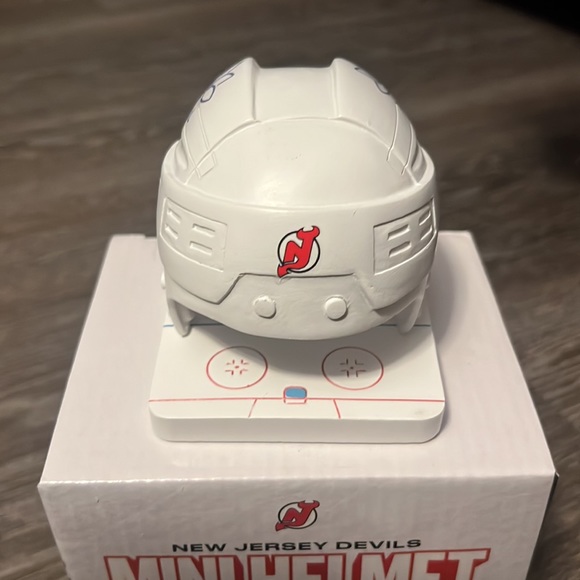 New Jersey Devils mini helmet limited edition - Picture 2 of 4